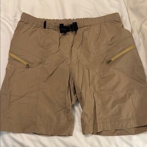 Arc'teryx Khaki Nylon Shorts Size M